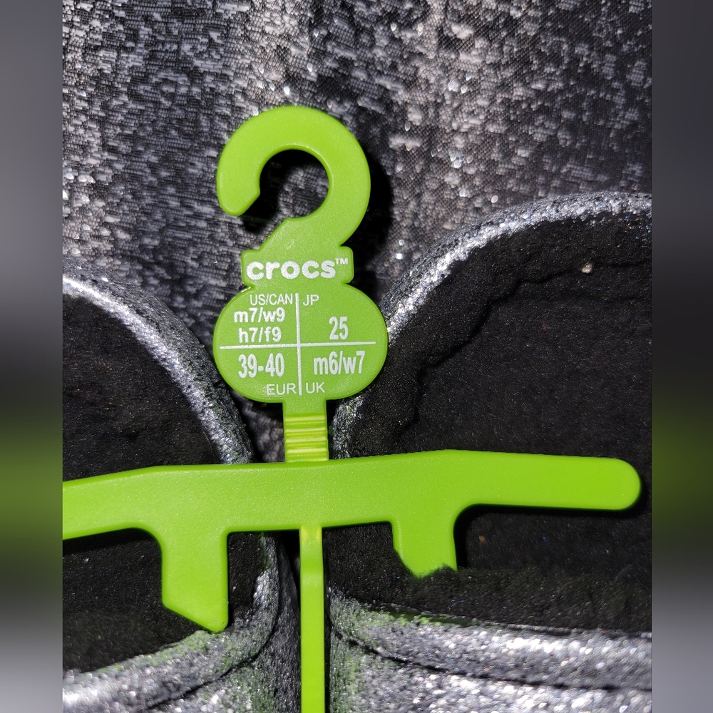 Silver Crocs - Picture 4 of 5